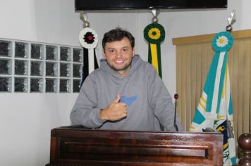 Vereador pede informação à Prefeitura sobre Concurso Público e inscrição para Casas Populares da CDHU