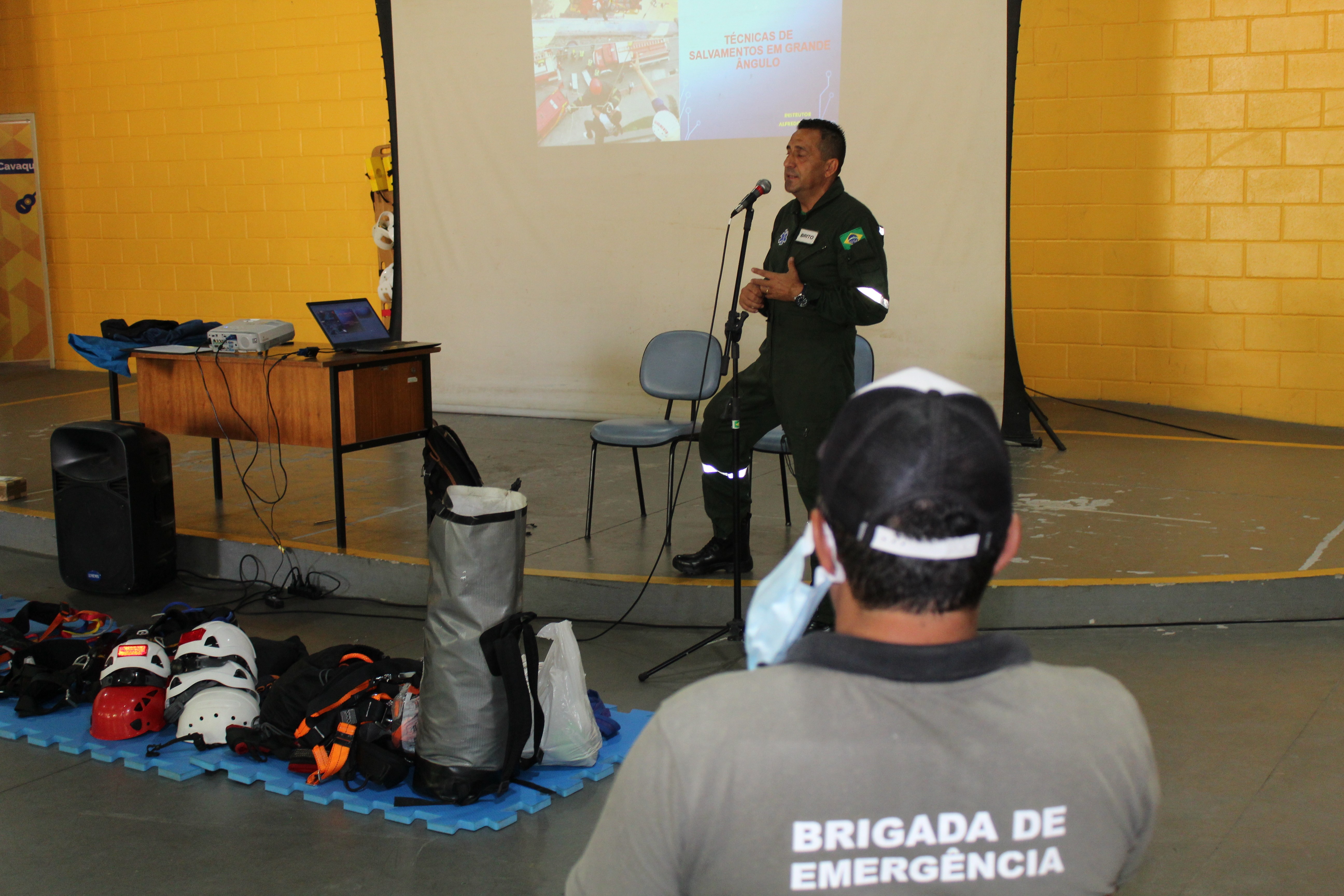 Vereadores e Deputado conseguem curso de Resgate em altura; busca ; salvamento e primeiros socorros para São Miguel Arcanjo